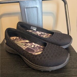 Skechers Cleo Air Cooled Memory Foam Black Slip On Flats Women's 6